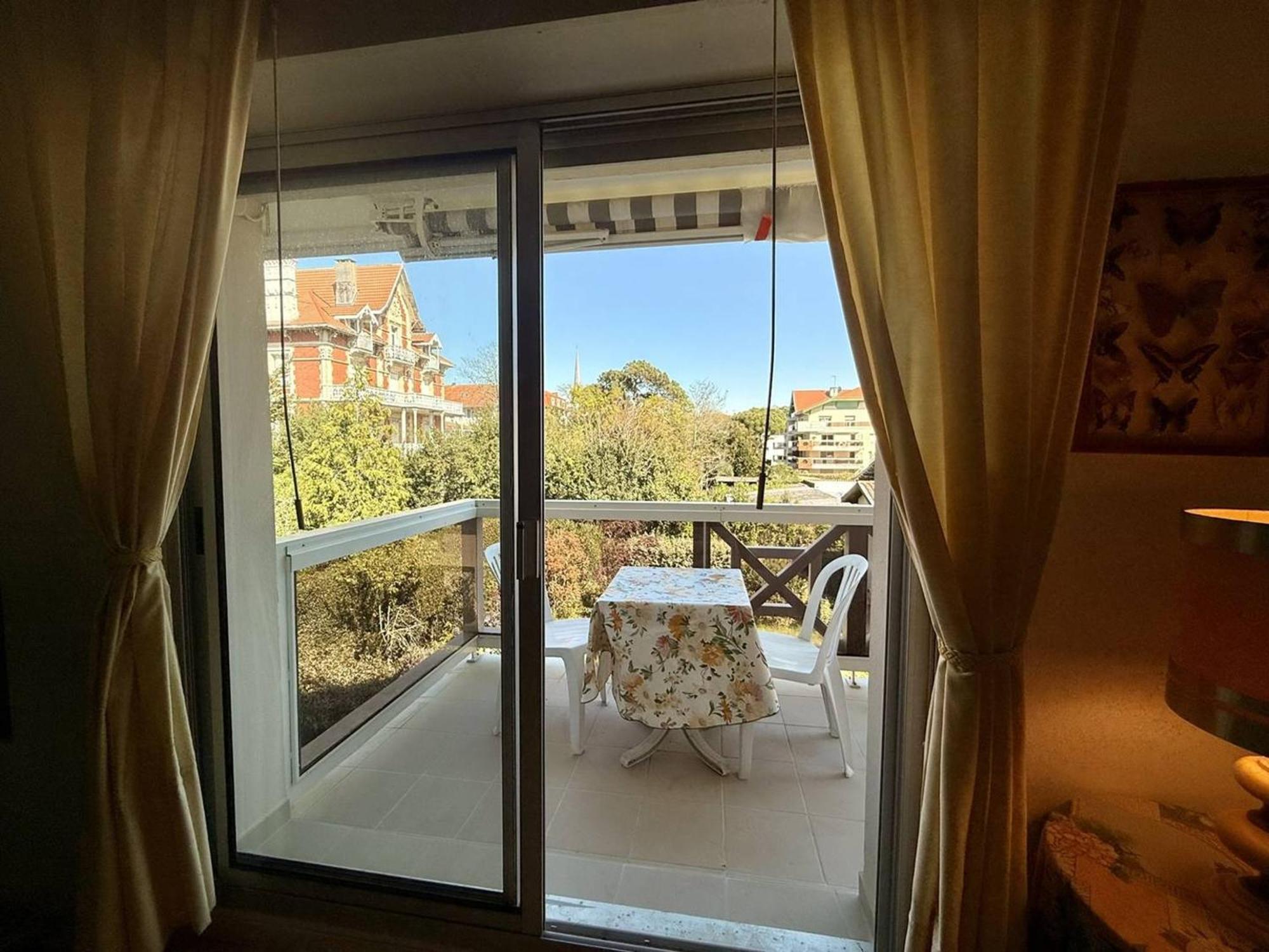 Arcachon: Proche Plages Avec Balcon Et Parking - Fr-1-433-136 *