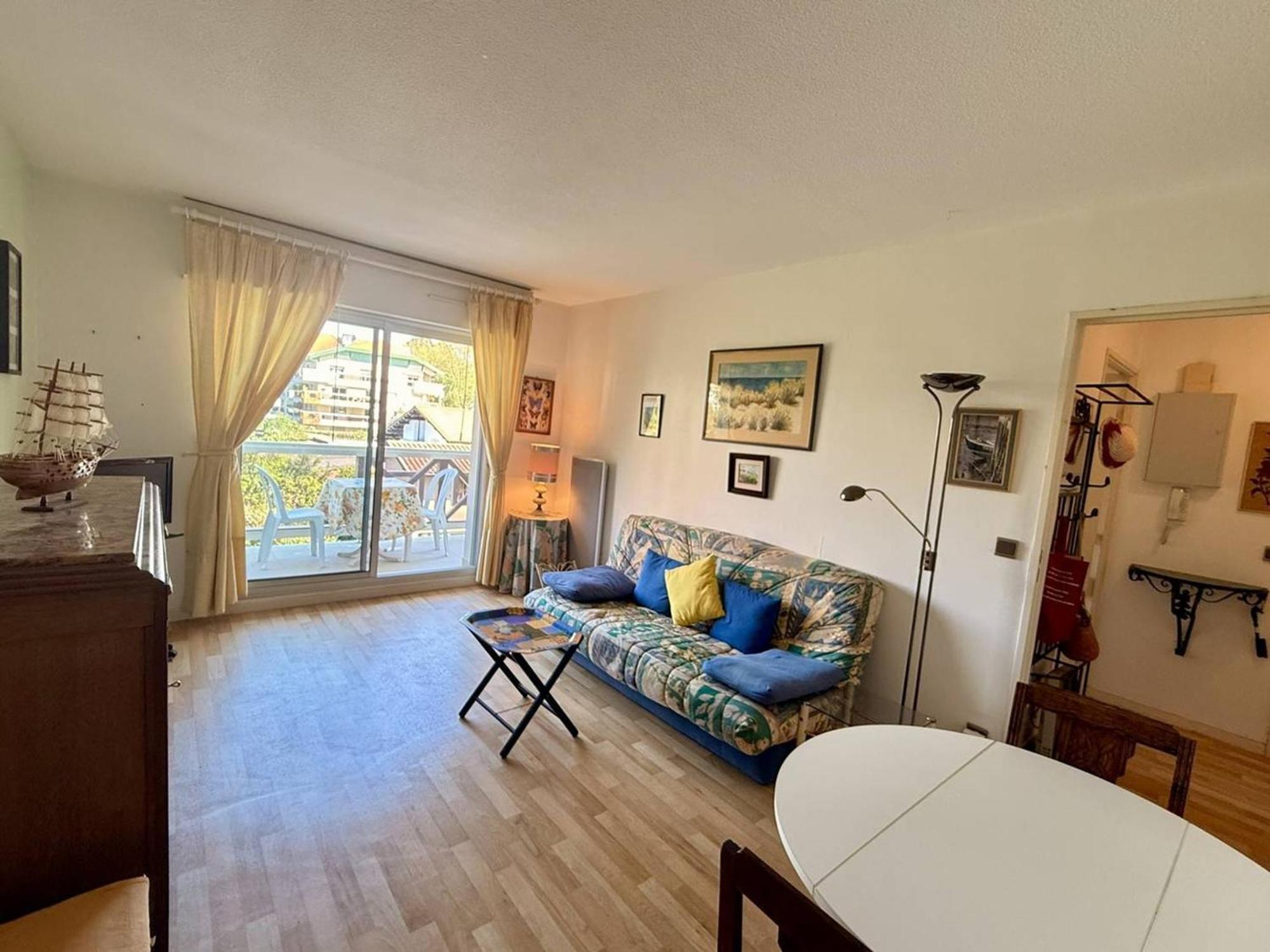 Appartement Arcachon: Proche Plages Avec Balcon Et Parking - Fr-1-433-136 *