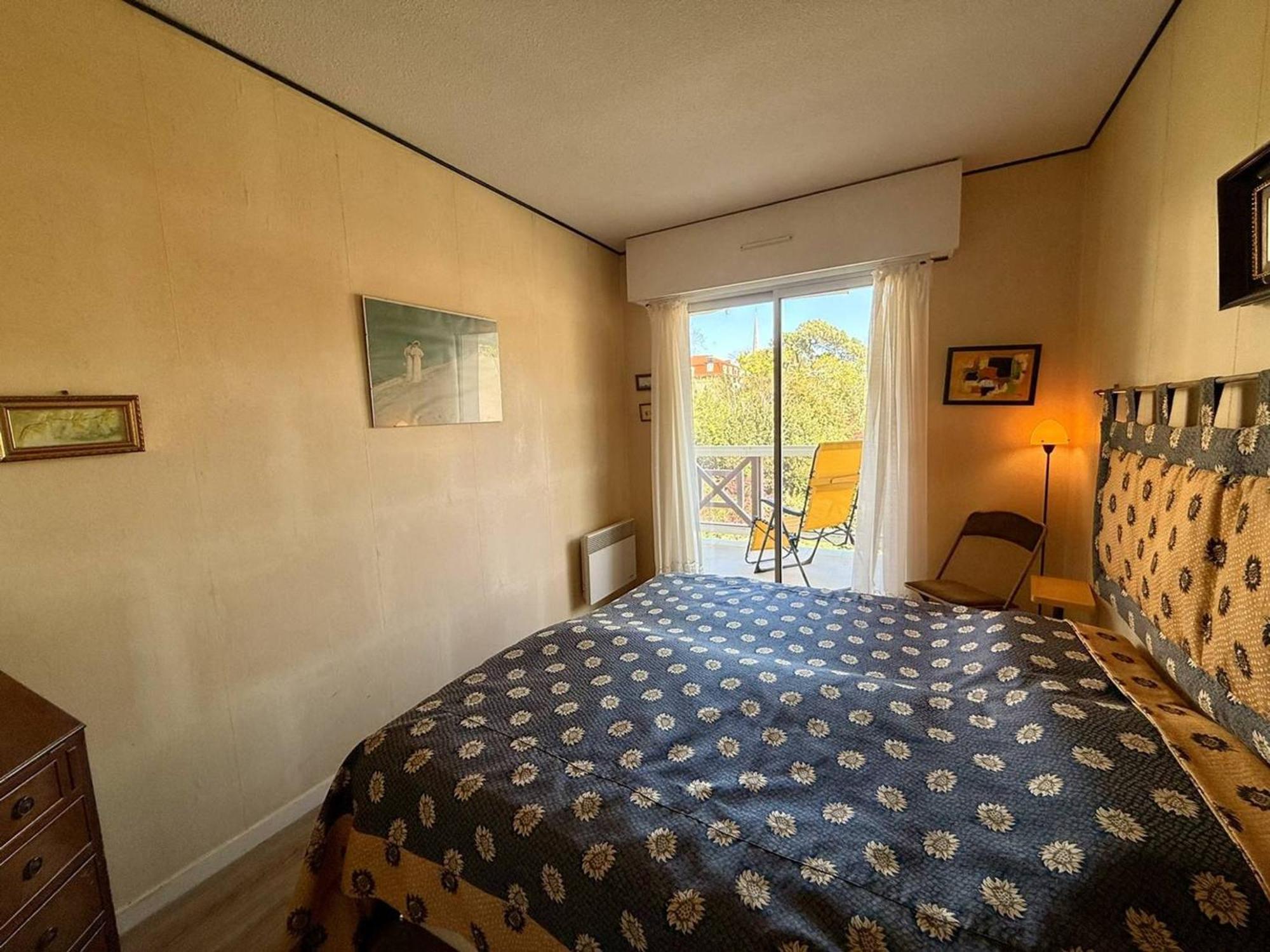 Arcachon: Proche Plages Avec Balcon Et Parking - Fr-1-433-136